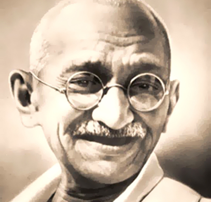 Mahatma Gandhi: “Aquel que ve a Dios en su prójimo, no necesita buscar más”
